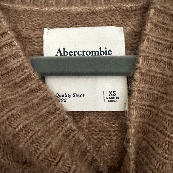 Abercrombie Puff Sleeve Sweater - Picture 3 of 4